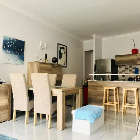 Апартаменты Charming Near The